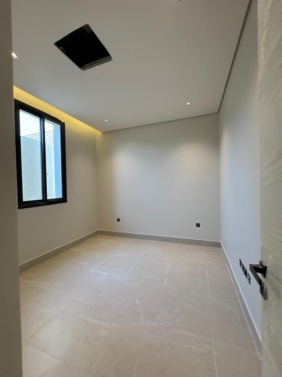 WhatsApp Image 2026-03-08 at 7.02.45 PM (4)