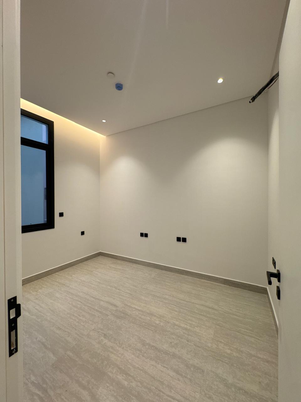 WhatsApp Image 2026-04-13 at 7.33.32 PM (4)